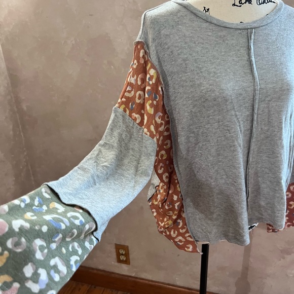 Women’s long sleeve top - Picture 3 of 7